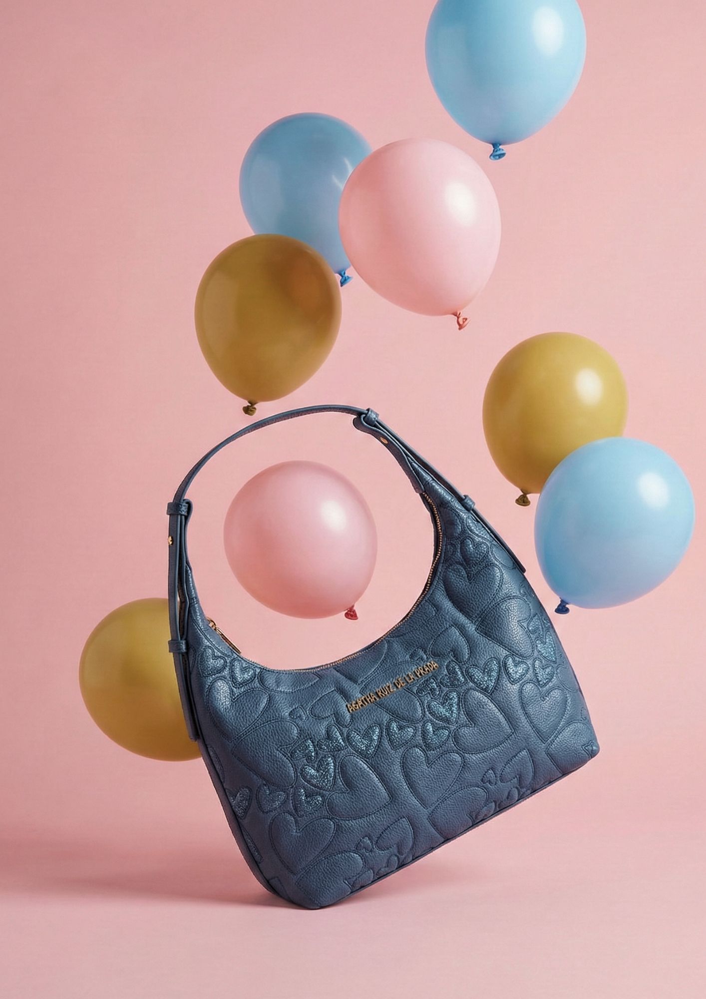 Bolso Hobo Agatha Ruiz de la Prada corazones bordados azul