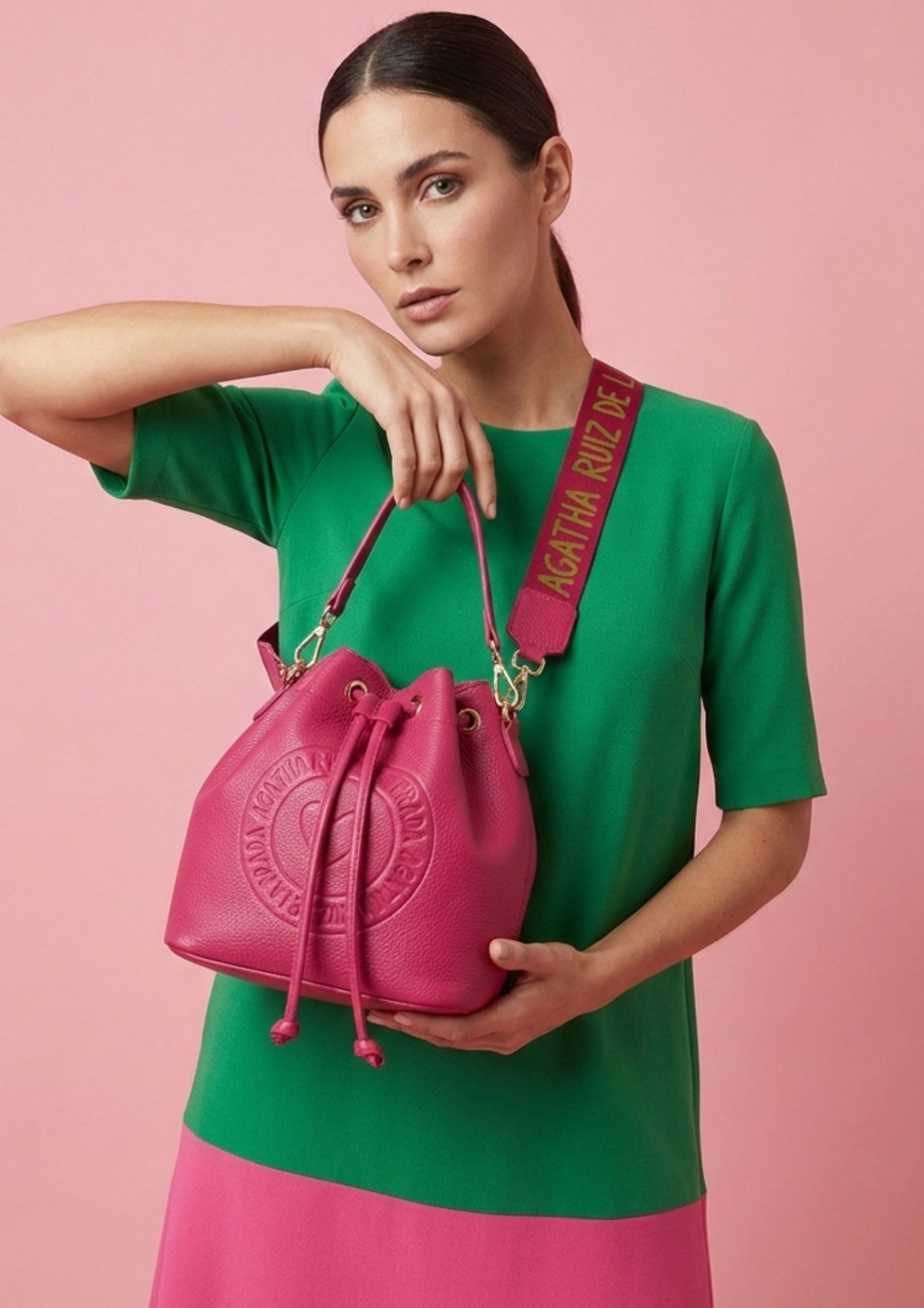 Bolso bombonera Agatha Ruiz de la Prada logo fucsia - Imagen 2