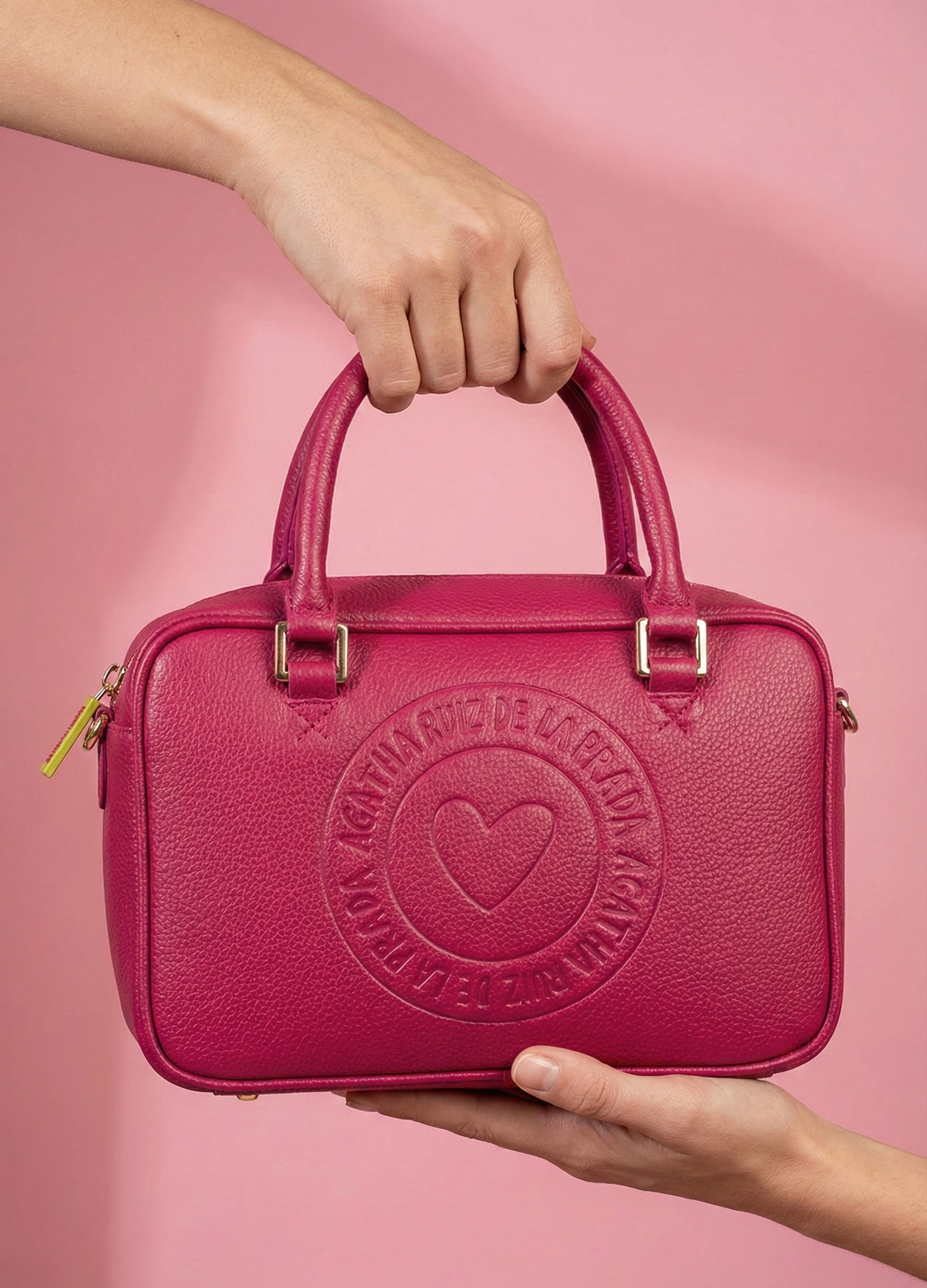 Mini bolso bandolera Agatha Ruiz de la Prada logo azul